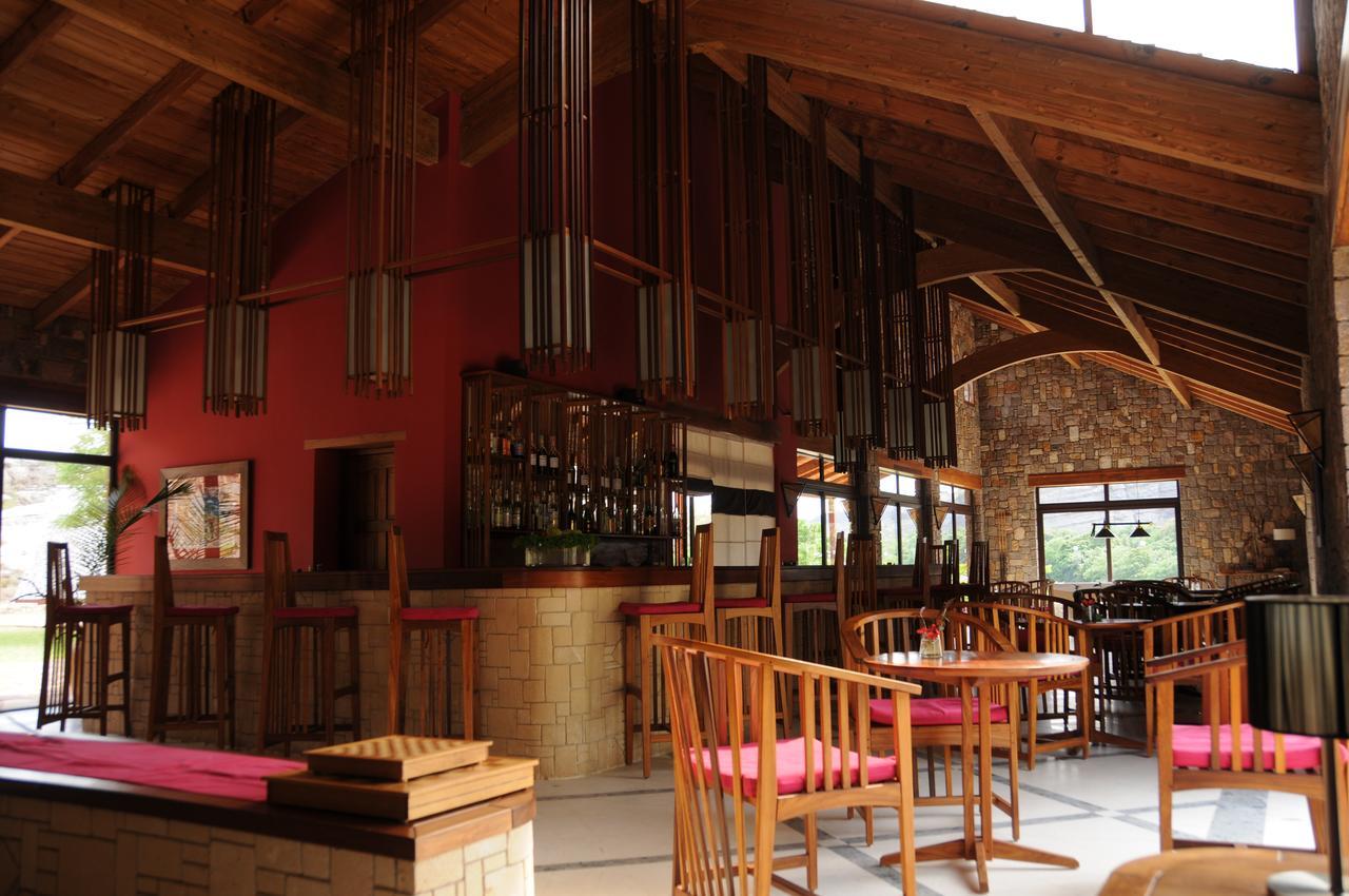 Le Jardin Du Roy Hotel Ranohira Exterior photo
